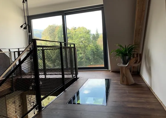 Πανσιόν Black House 88