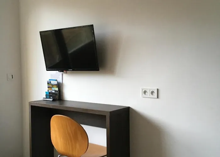 Πανσιόν Black House 88 3*