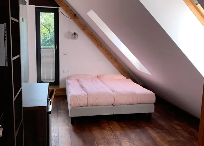 Black House 88 Πανσιόν 3*